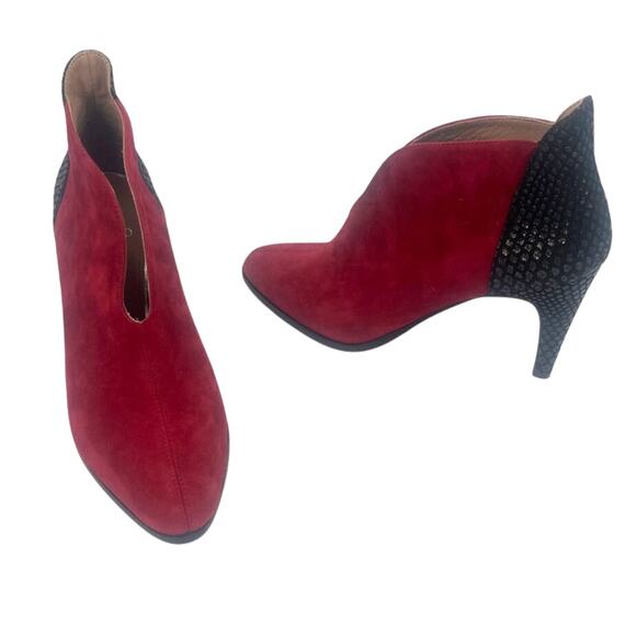 Linea Paolo Suede Booties 7.5M Red Snake Heel Y2K Party Pointed Toe Chic Ankle - Picture 2 of 9